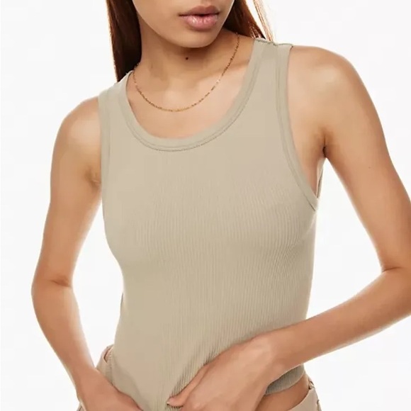 Aritzia Tops - Sunday Best Sinchseamless Rib Crew Tank